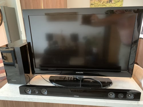37 inch tv en surround set