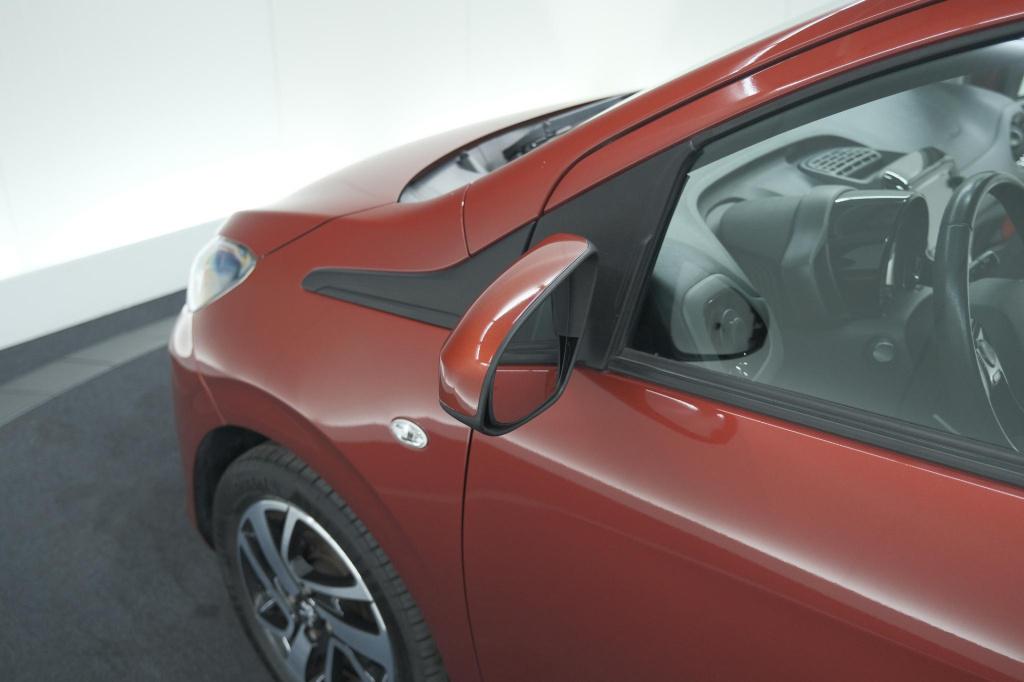 Peugeot 108 1.0 e-vti allure | camera | climate control | dab+ | 15 inch li