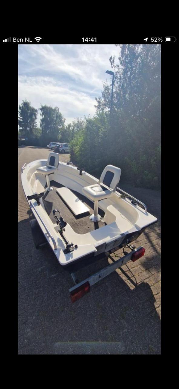 Visboot Falcon 400