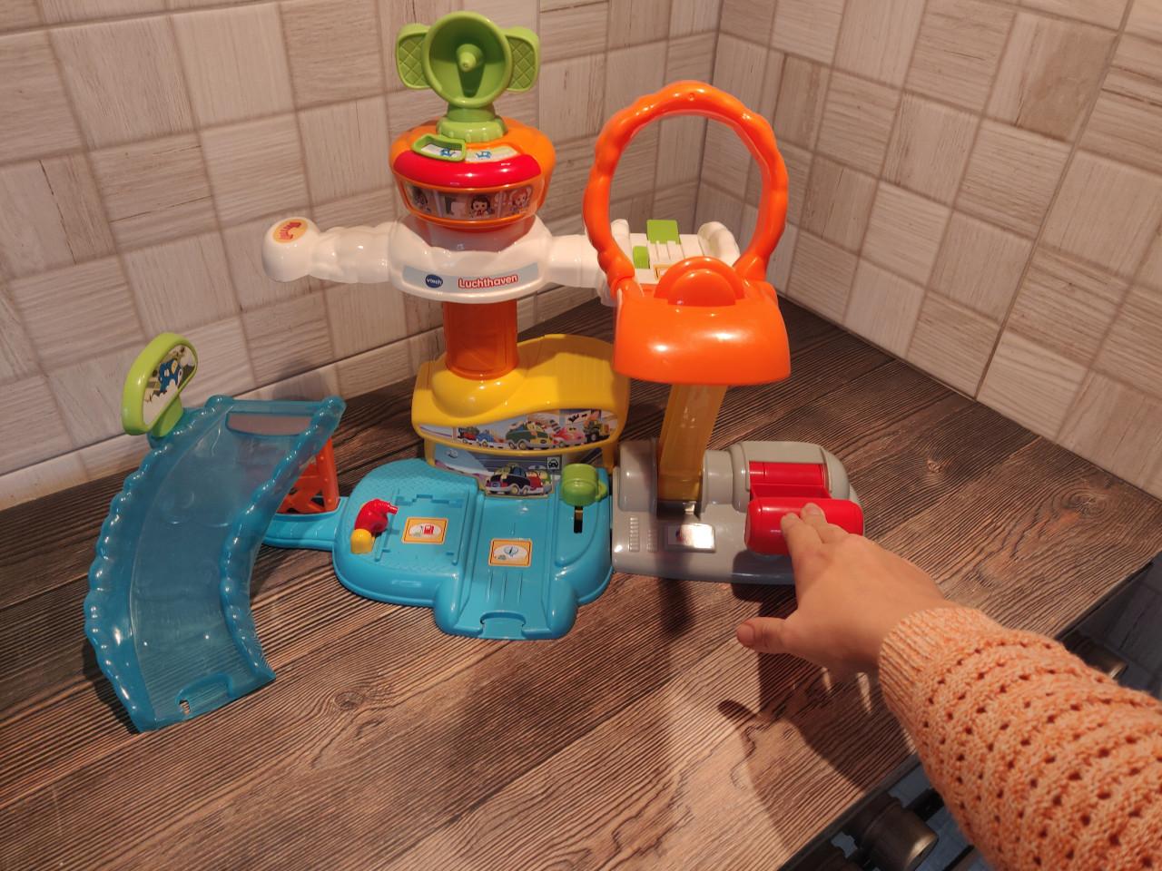 Vtech - toettoet-auto Vliegveld
