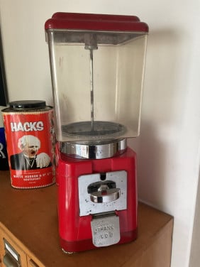 Vintage kauwgomballen automaat