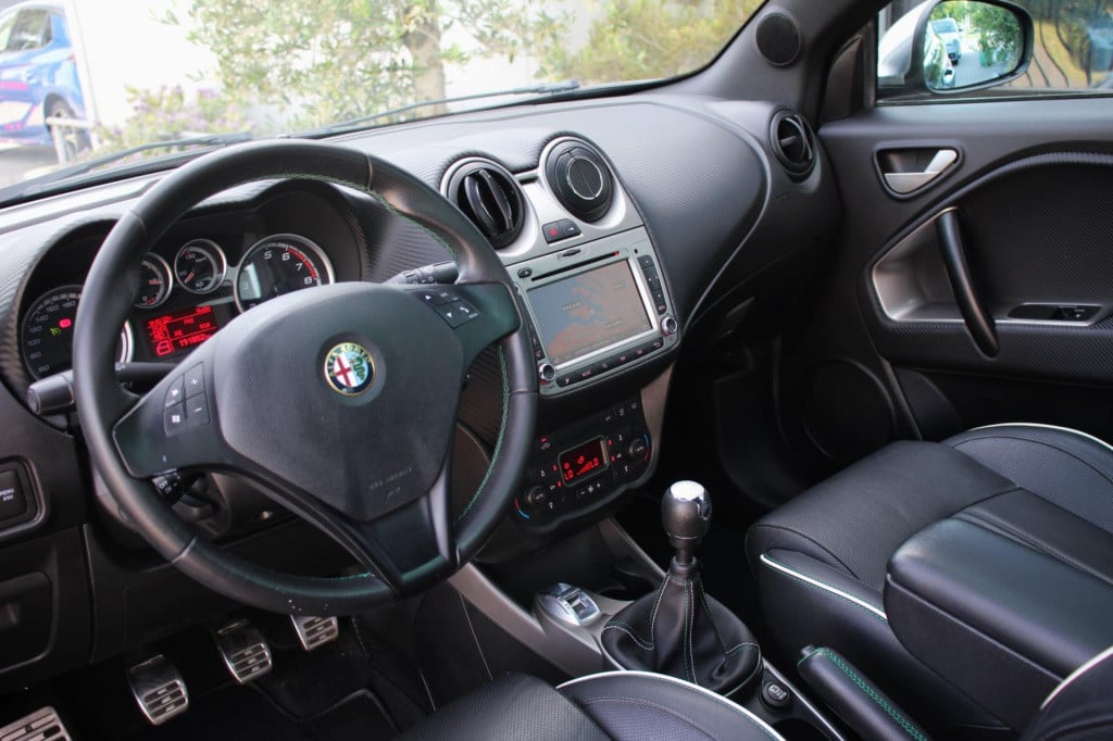 Alfa Romeo MiTo 0.9 twinair sportiva - leder - navi - pano - 18inch - org n