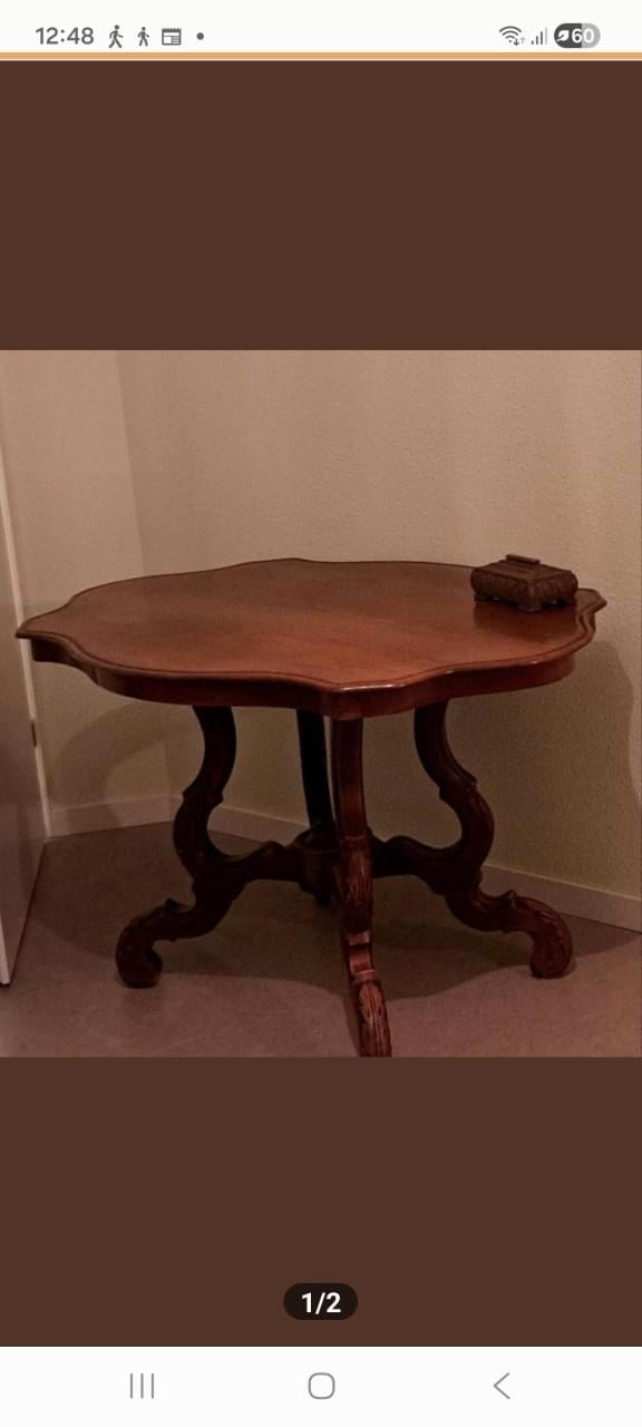 Antieke eettafel