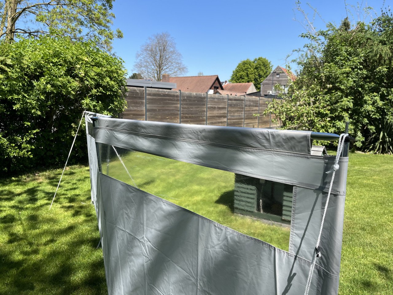 Kampeer windscherm