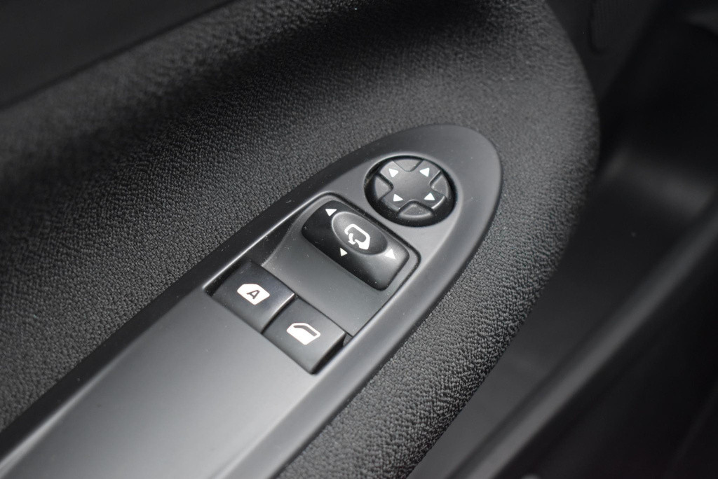 Ds Ds 3 1.2 puretech so chic | cruise control | climate control | navigatie