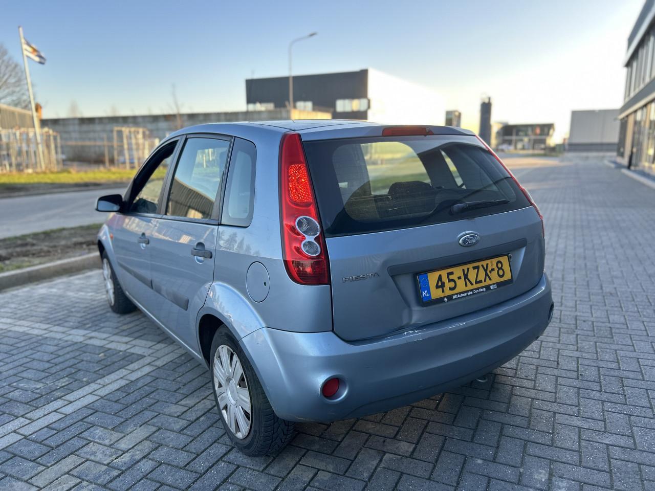 Ford Fiesta 1.4-16V Ambiente|APK|AIRCO|