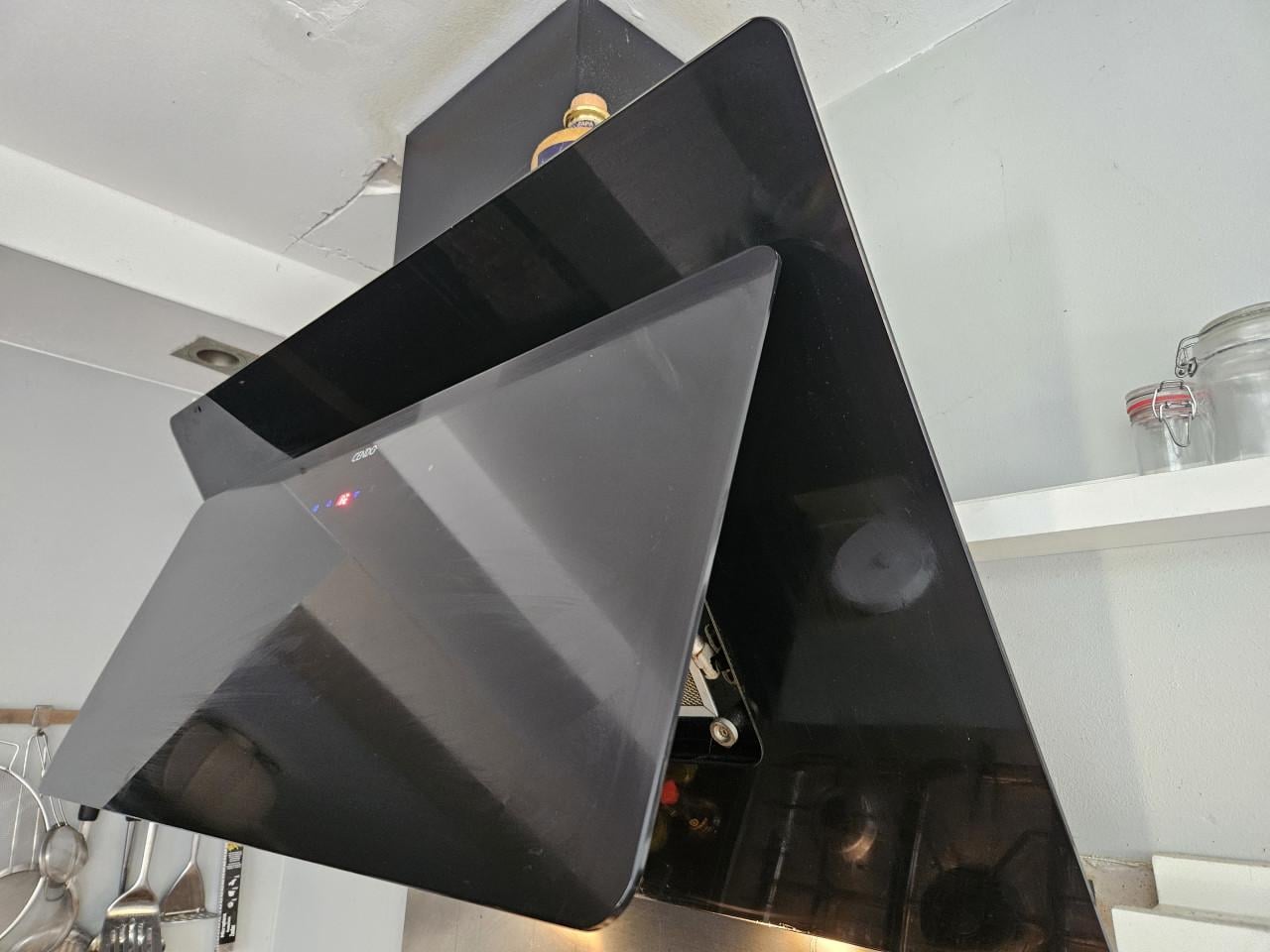 Schuine afzuigkap 90 cm zwart glas