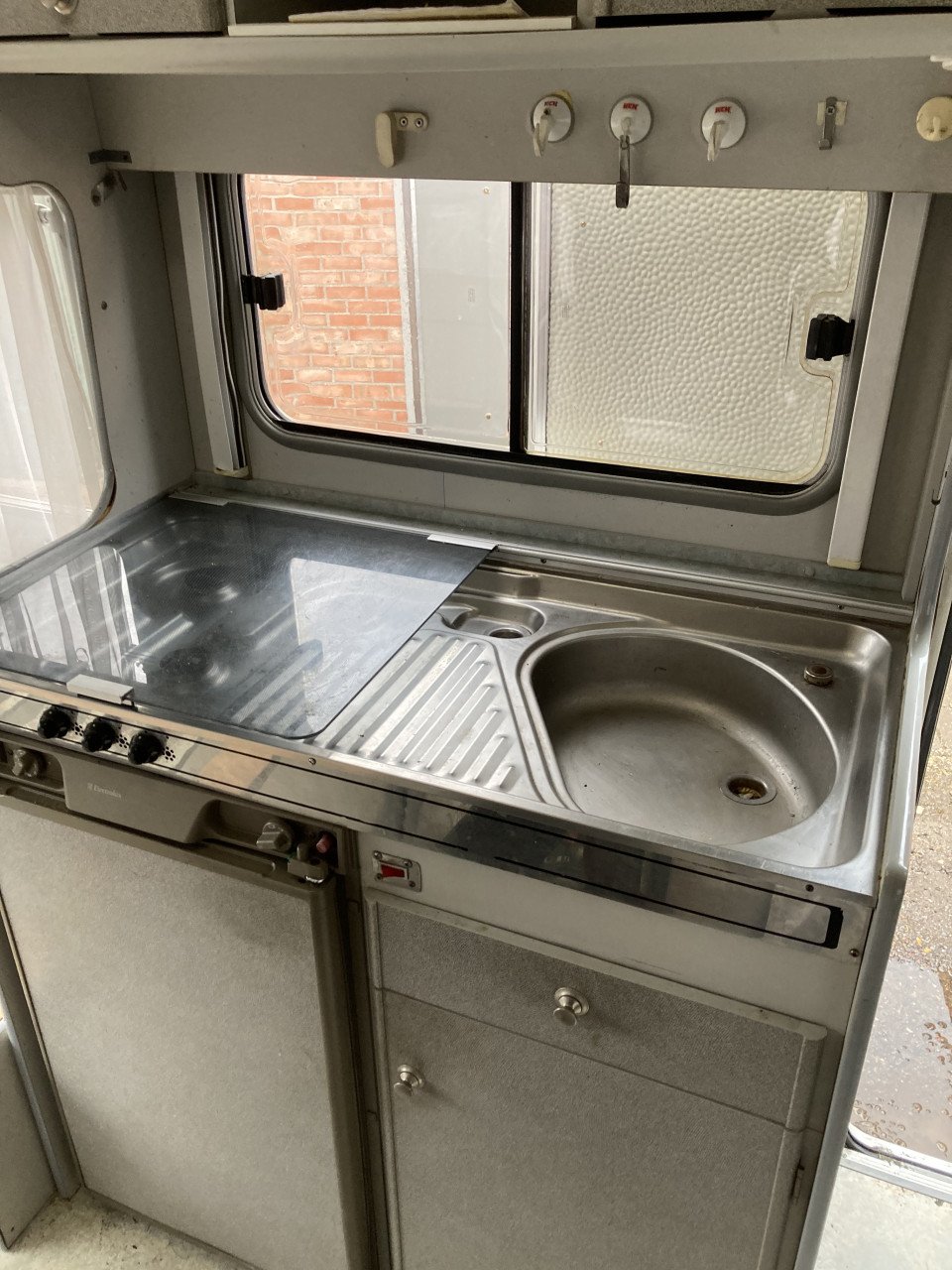 Caravans Beyerland Sprinter en Sterckeman Fjord met voortent en sani!!