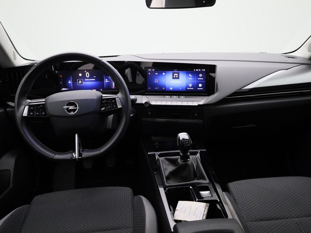 Opel Astra 1.2 edition | navigatie | climate control | parkeersensoren