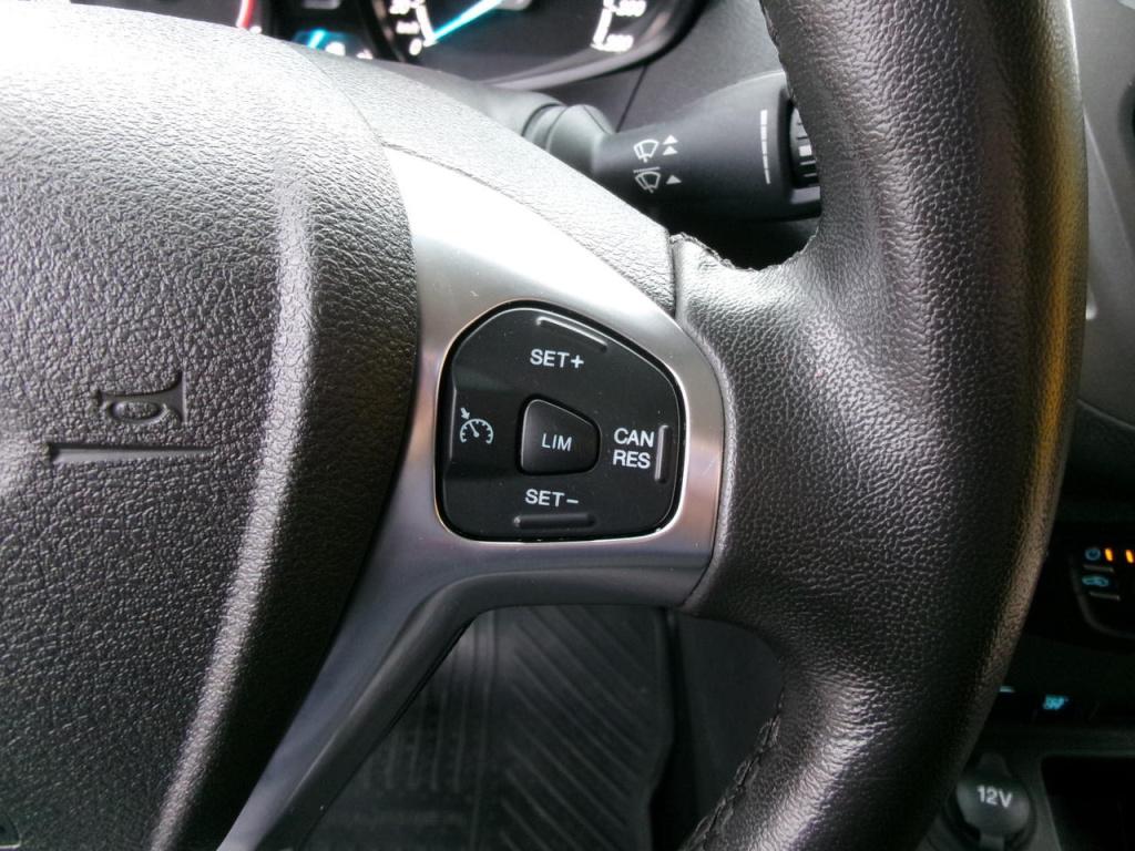 Ford Courier 1.5 tdci airco, cr.contr navi, schuifd. tr.h.