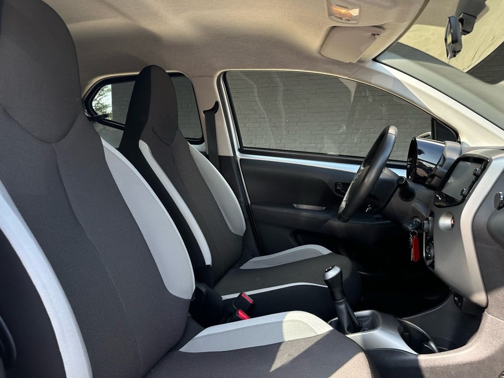 Toyota Aygo 1.0 vvt-i x-play // musketier sport pakket // uniek! //