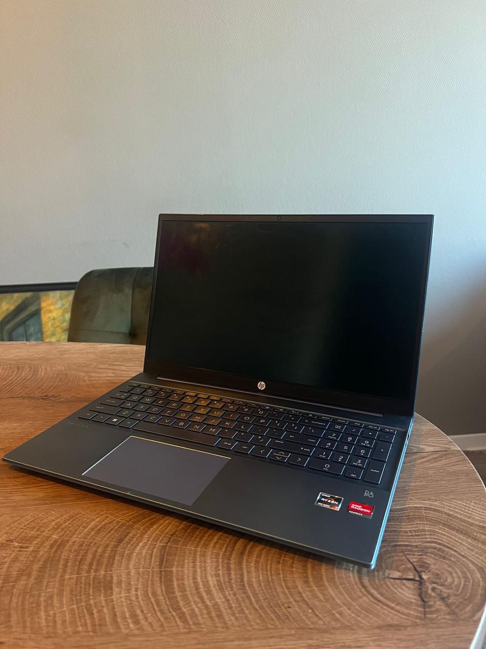 HP Pavilion i7 15-eh3843nd in nieuwstaat €600