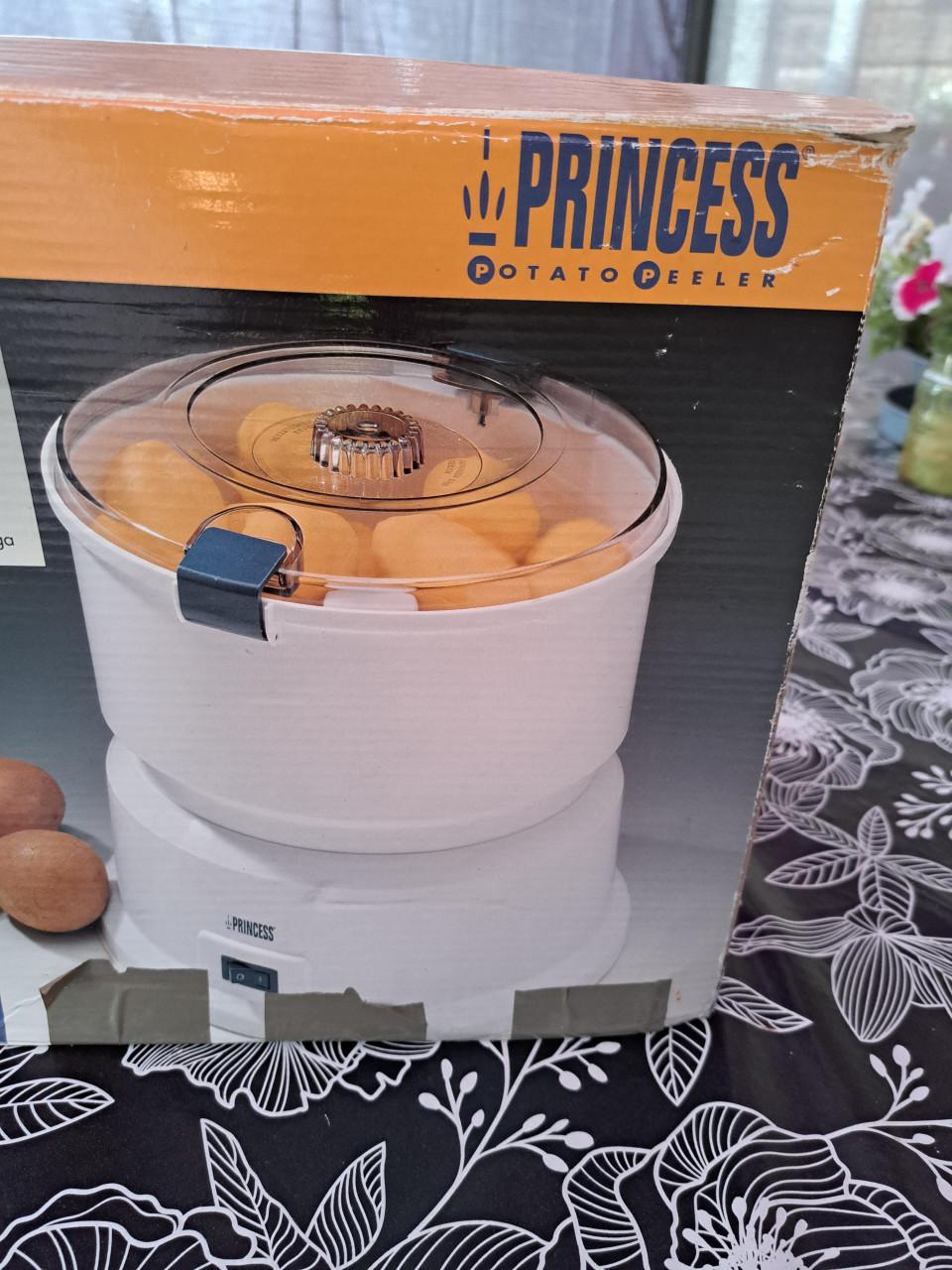 Princess aardappelschrapmachine voor 1 kg.