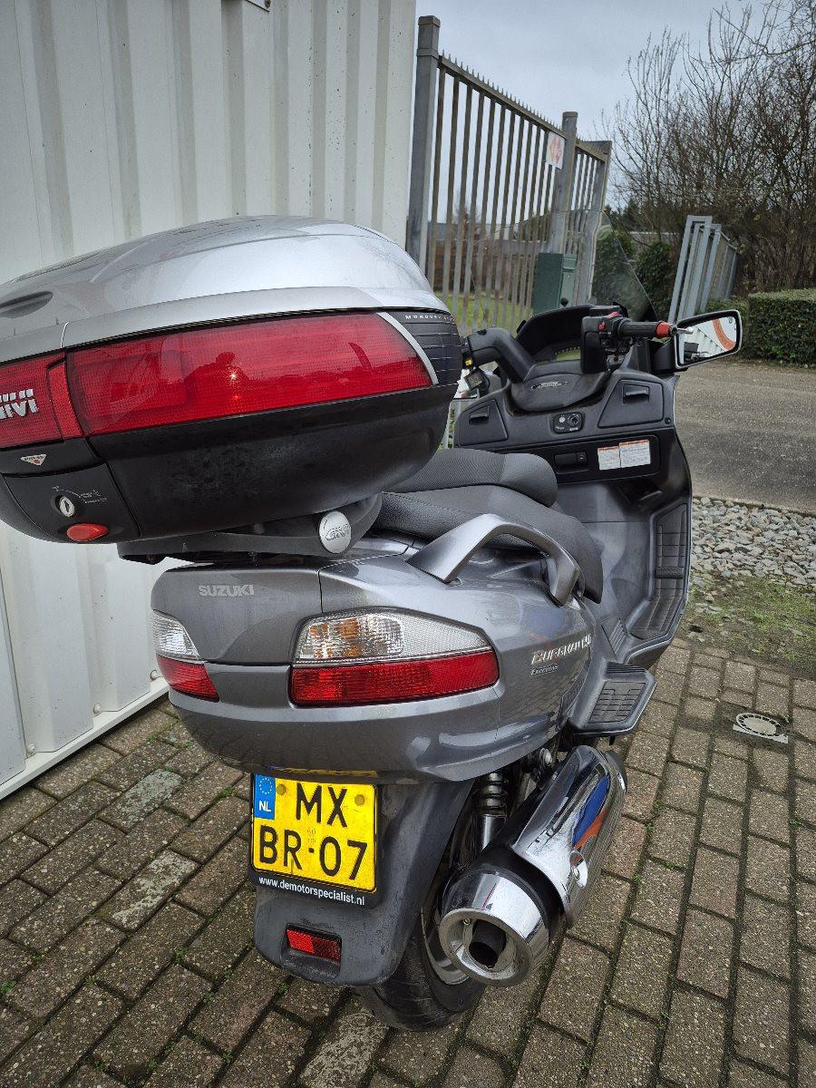 Suzuki Burgman 650 Executive uit 2007