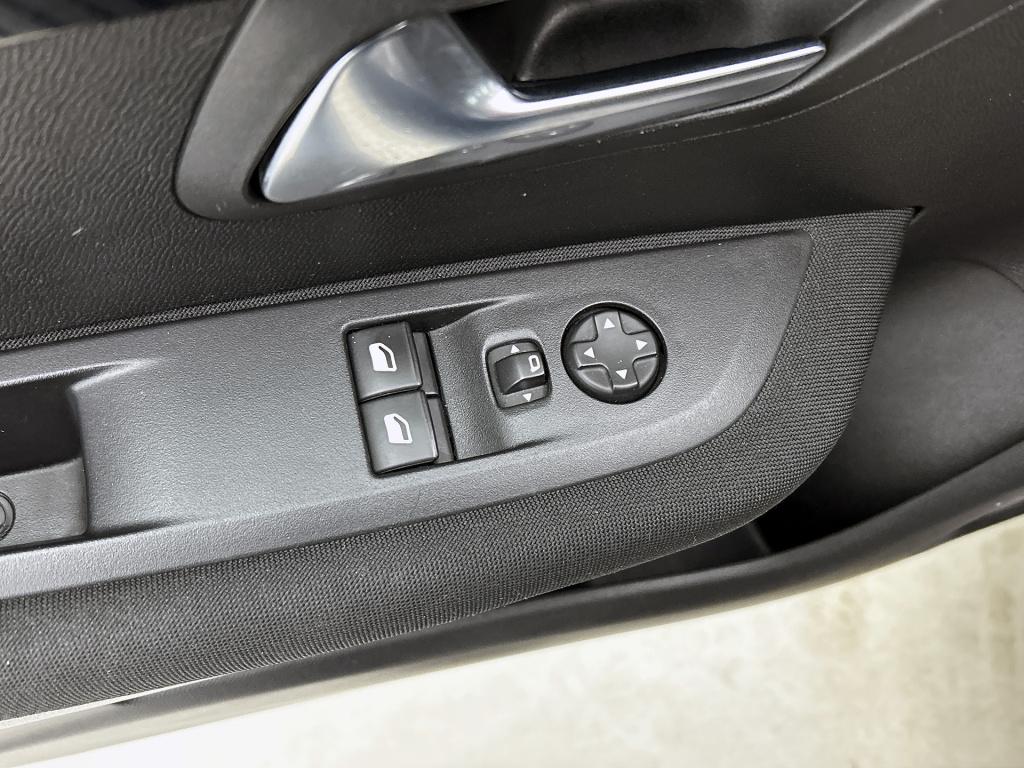 Peugeot 208 100 pk active pack | rijklaar | apple carplay | airco | cruise 