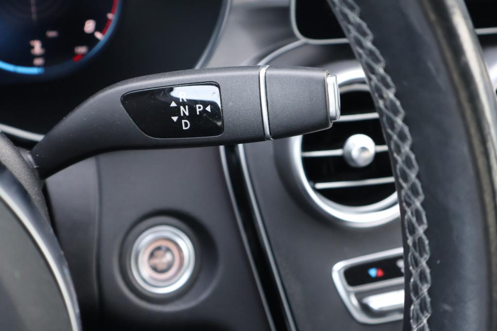 Mercedes-Benz C-Klasse 180 business solution amg i trekhaak i camera i stoe