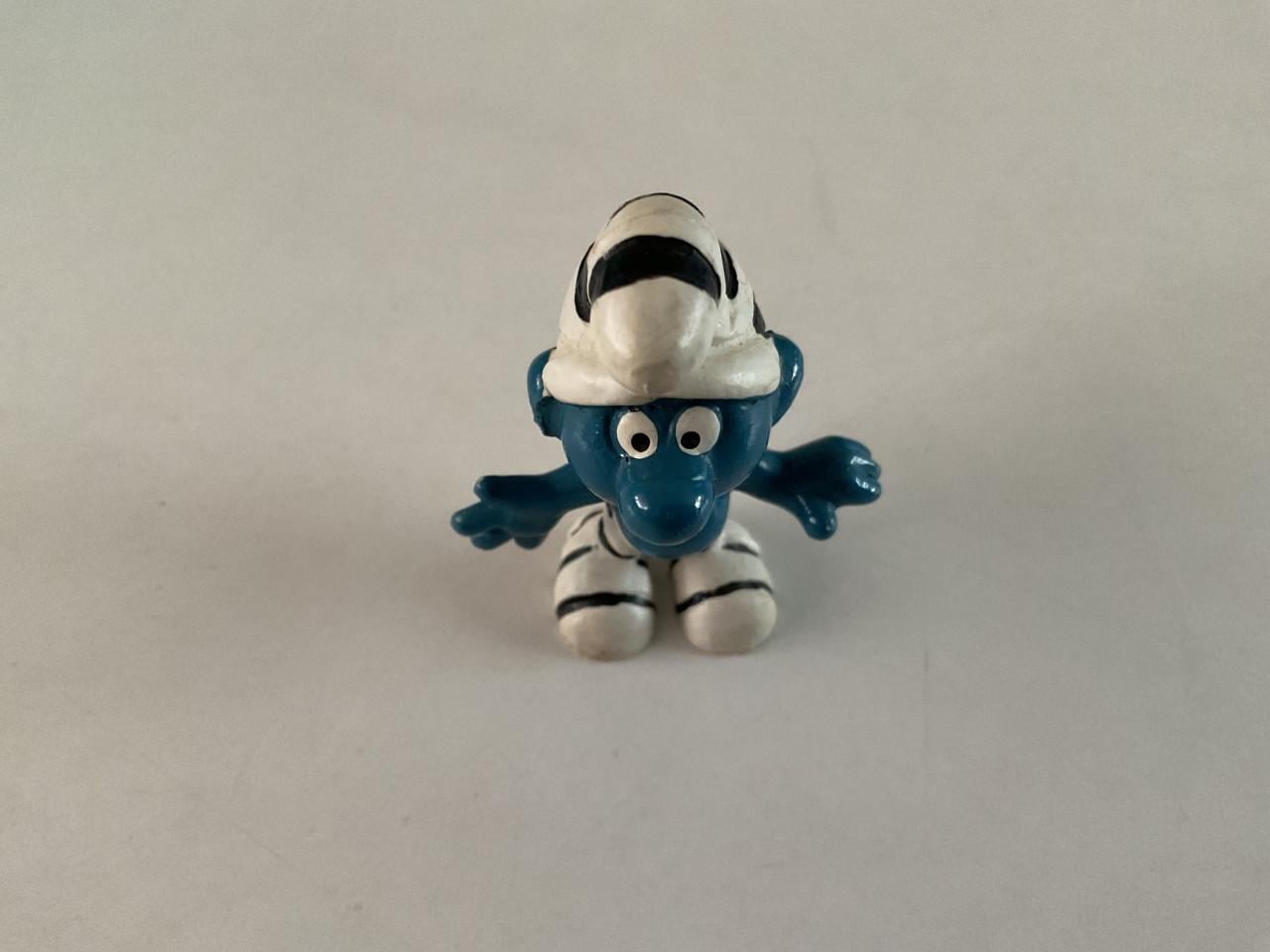 Verschillende Smurfen.    Merk: Schleich.  Peyo.    Rubber.   +/- 5 cm hoog