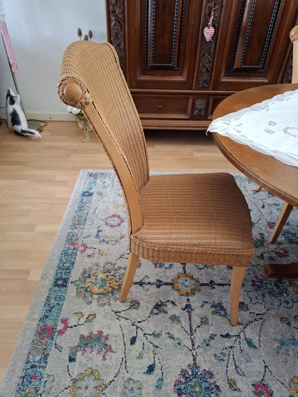 Eet kamerstoelen