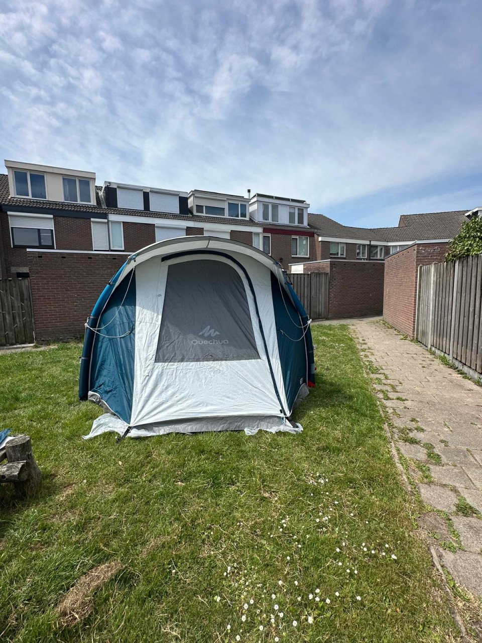Opblaasbare tent 4 persoons met grote leefruimte