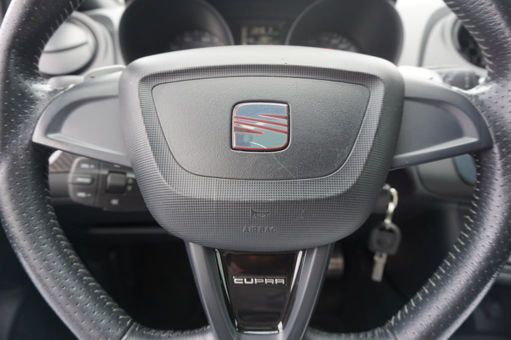 Seat Ibiza sc 1.4 tsi cupra automaat - climate / navi / carplay / pano / ca
