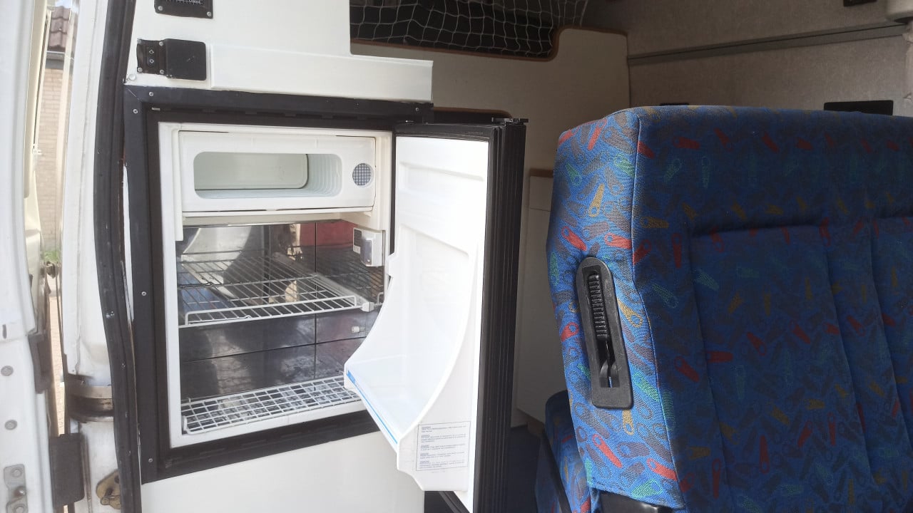 Buscamper 4-persoons /  mooi compacte camper voor het hele gezin!