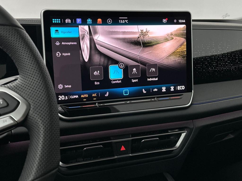 Volkswagen Tiguan r-line edition plug in hybride 272 pk black style pakket