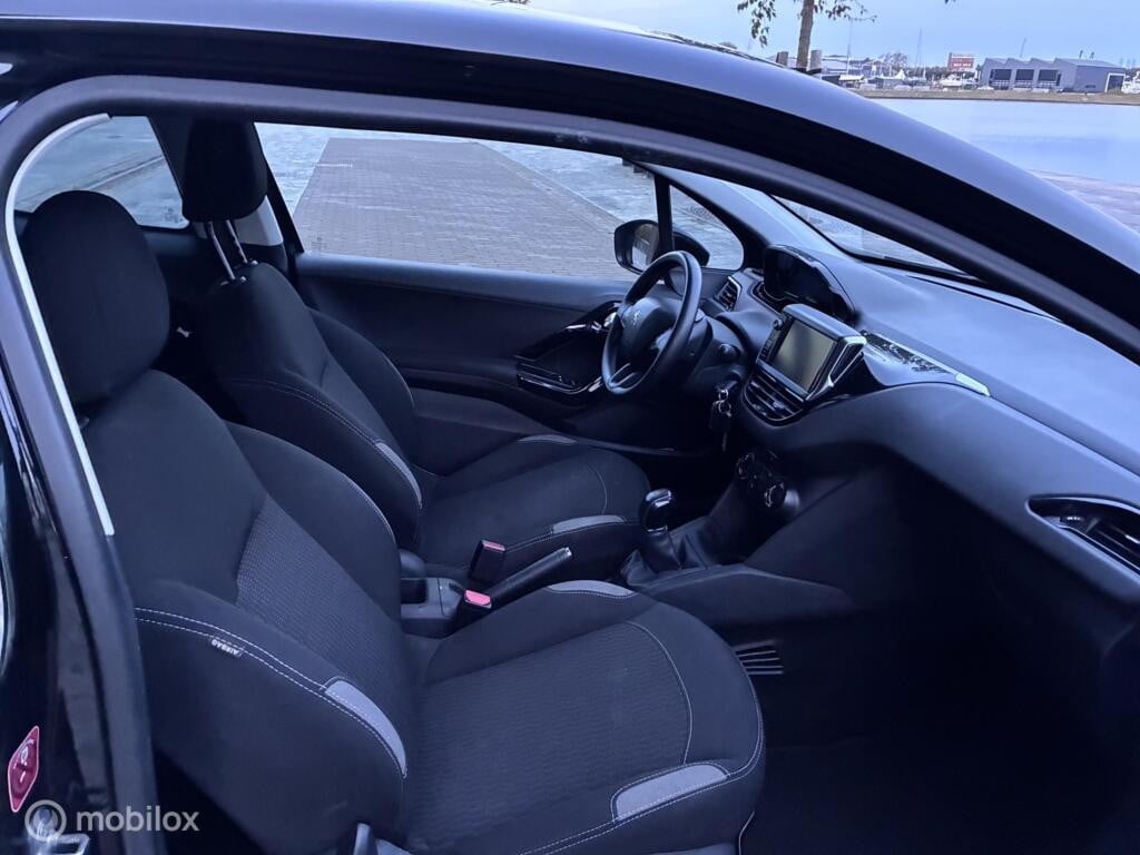 Peugeot 208, 1.2 PureTech Active km145.455 Nap Bj2015