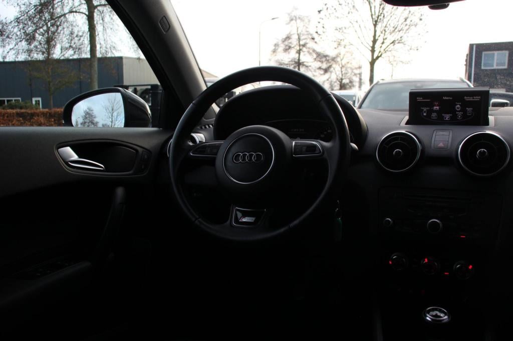 Audi A1 Sportback 1.4 tfsi s-line - stoelverwarming - parkeersensoren - 17 
