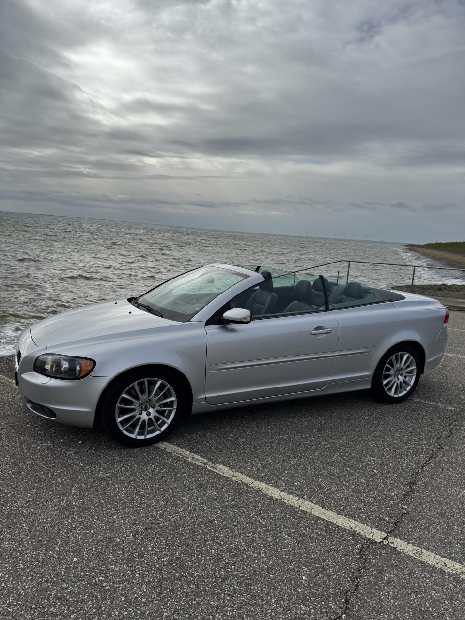 Volvo C70 2.4i Momentum Automaat | 2007 | 127.000 km | Dealer onderhouden