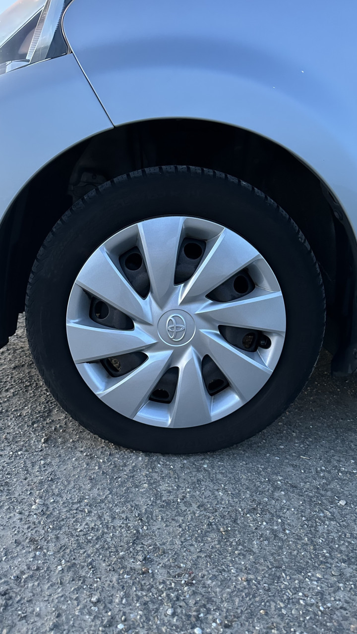 Toyota Aygo 1.0 12V Vvt-i 5DRS 2013 Grijs