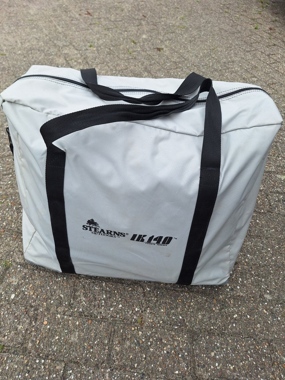 Stearns IK-140 2 persoons kano met 2 deelbare peddels.