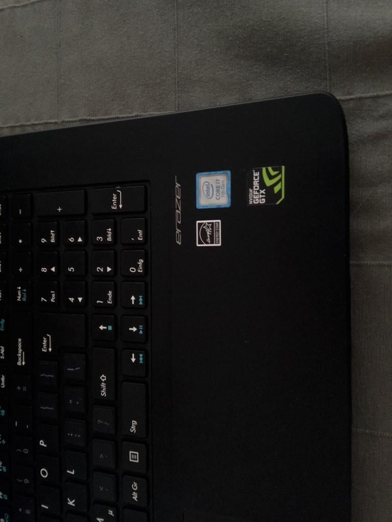 Game Laptop-Medion Erazer-17,3inch-Full HD-i7-werk16giga-W11-SSD-Office2019