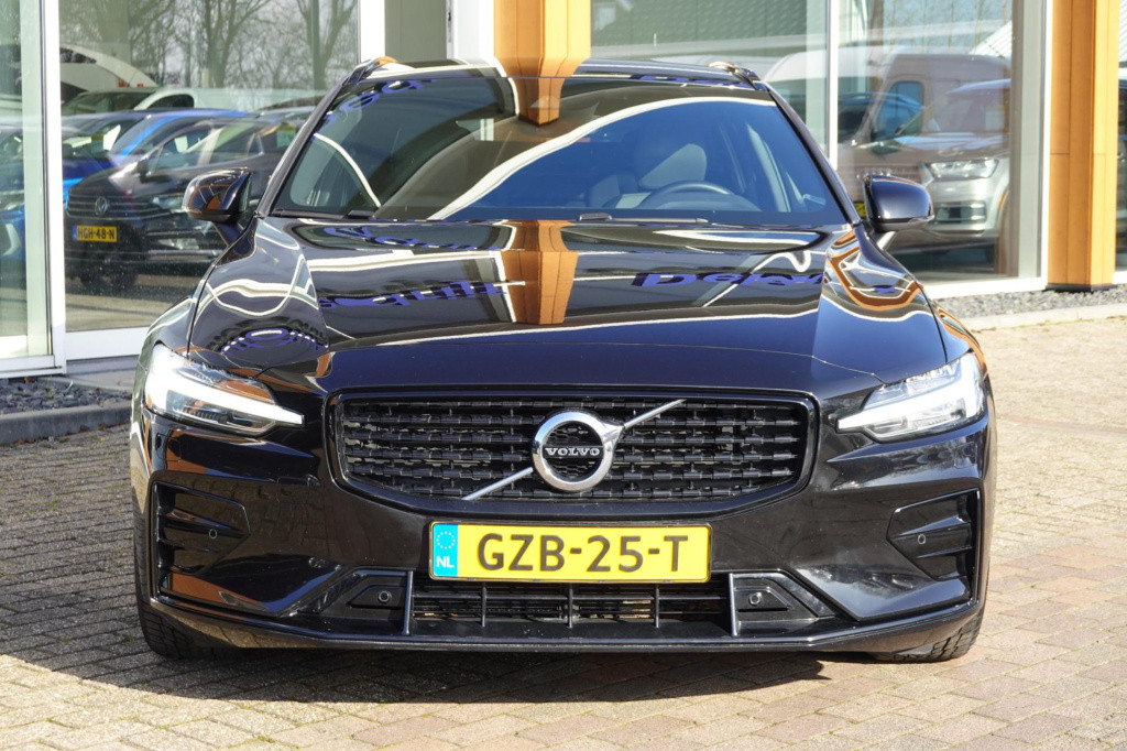 Volvo V60 2.0 b4 r-design