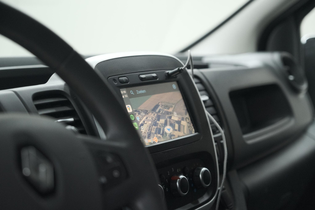Renault Trafic 2.0 dci 120 t27 l1h1 work edition | trekhaak | apple carplay