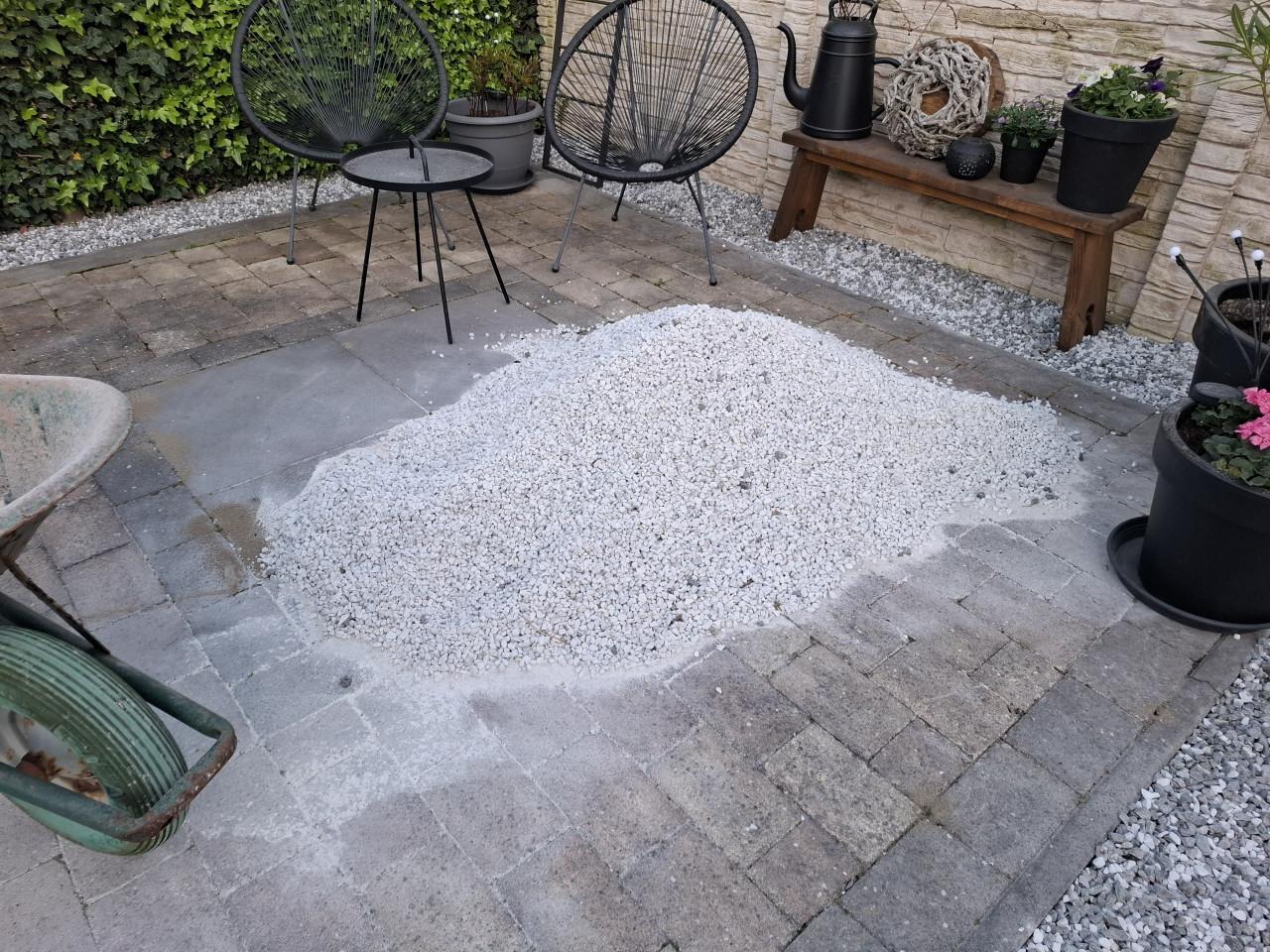 Gratis afhalen licht grijs nieuw grind