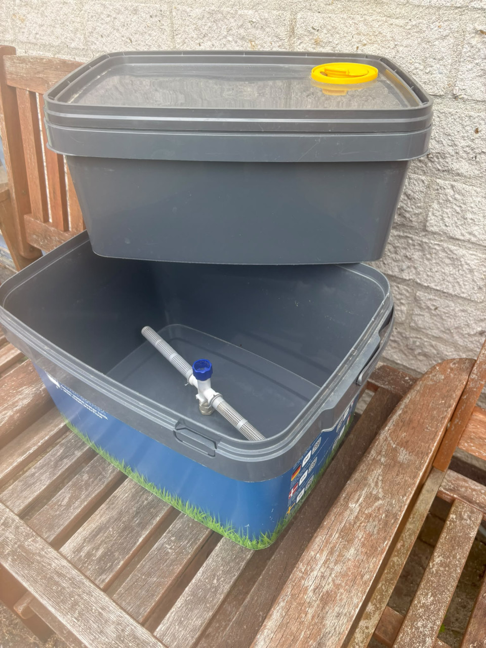 Smart tank