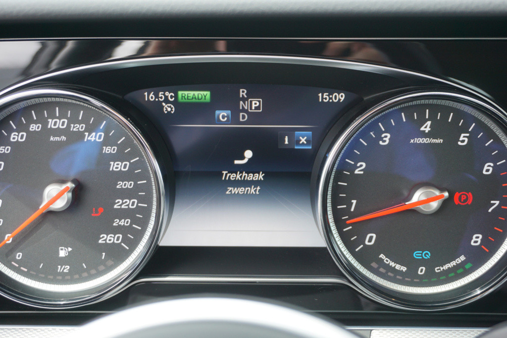 Mercedes-Benz E-Klasse estate 200 premium luxury l panorama dak l massage l
