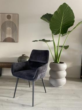 Stijlvolle grijze eetkamerstoelen 4 stuks . Zo goed als nieuw.