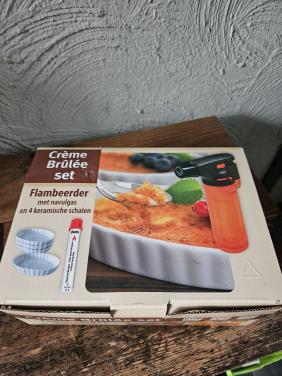 CrèmeNieuw Brûlée set met flambeerbrander en schaaltjes