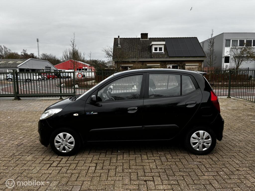 Hyundai i10, 1.0 i-Drive Black Pack Airco km105.063 Nap 5Deurs BJ2013