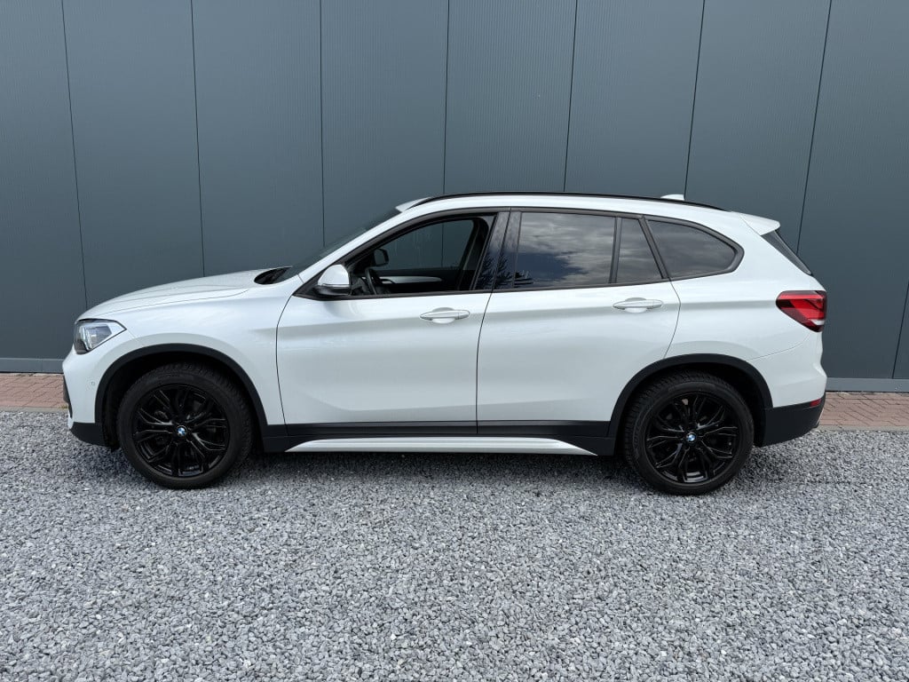 BMW X1 s-drive18i 140pk high executive