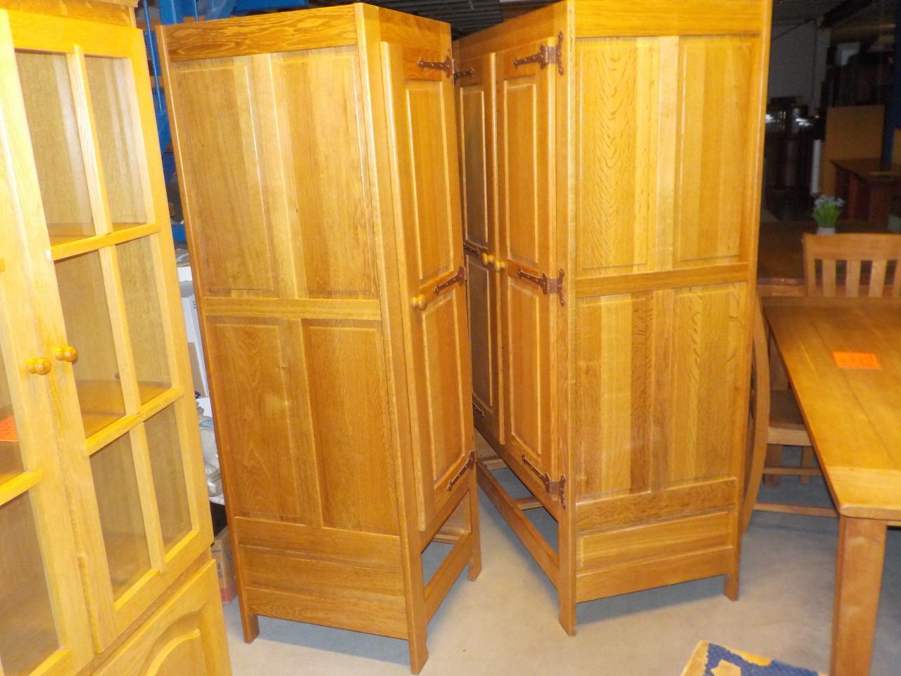 Geheel massief eiken kleerkast In nieuw staat van Oisterwijk meubelen