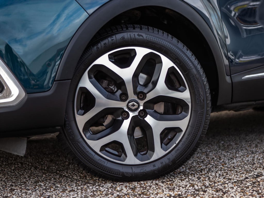 Renault Captur tce 150 intens | automaat | parkeer sensor | panodak | navi 