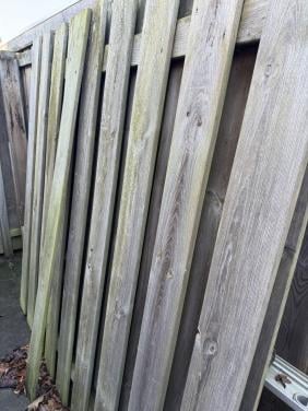 2 Houten schuttingen
