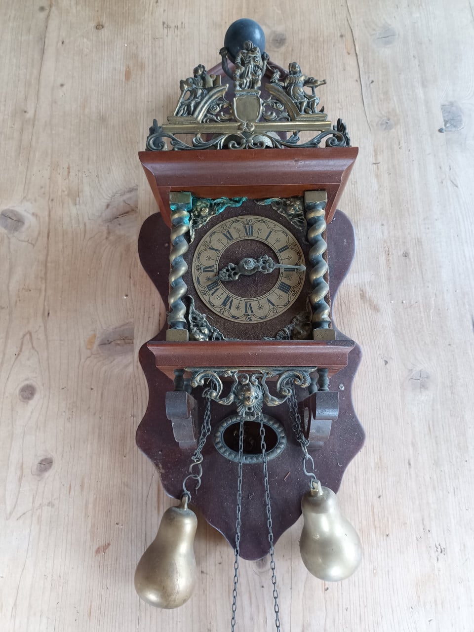 Zaanse vintage wandklok – Hubert Herr, Triberg Germany