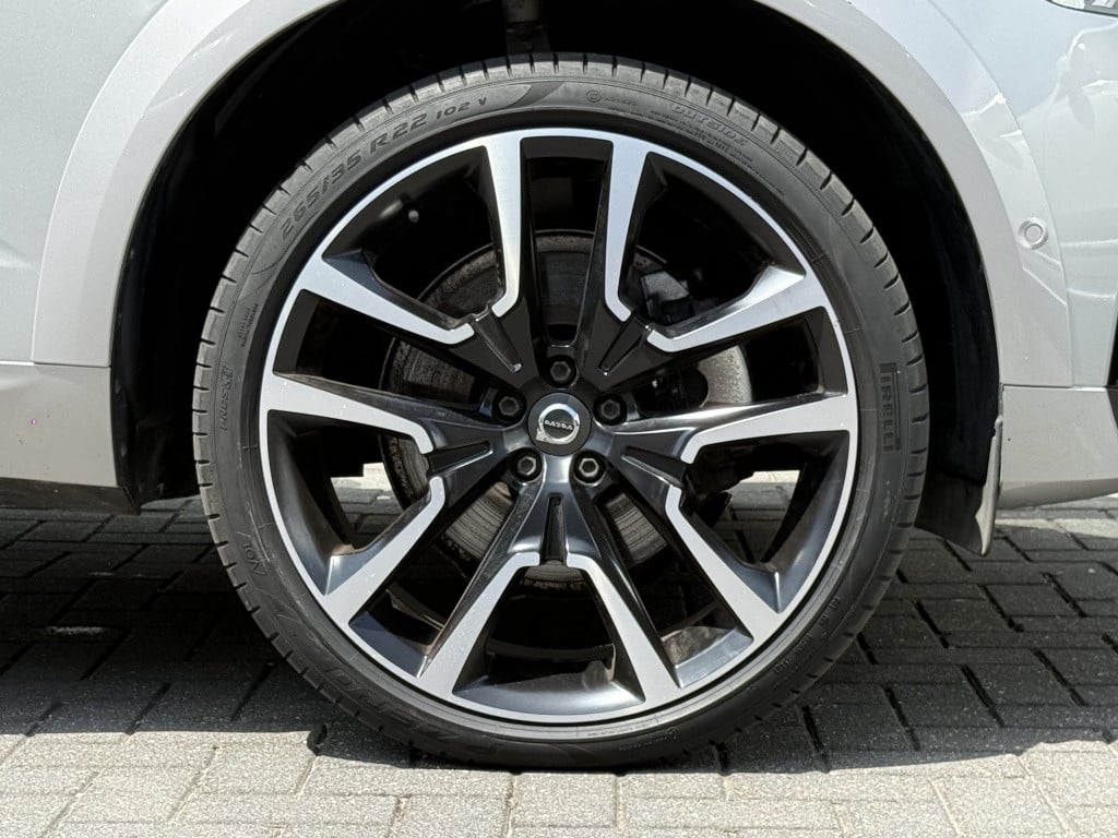 Volvo XC60 t6 340pk recharge r-design| adap.cruise| luchtvering| panodak| 2