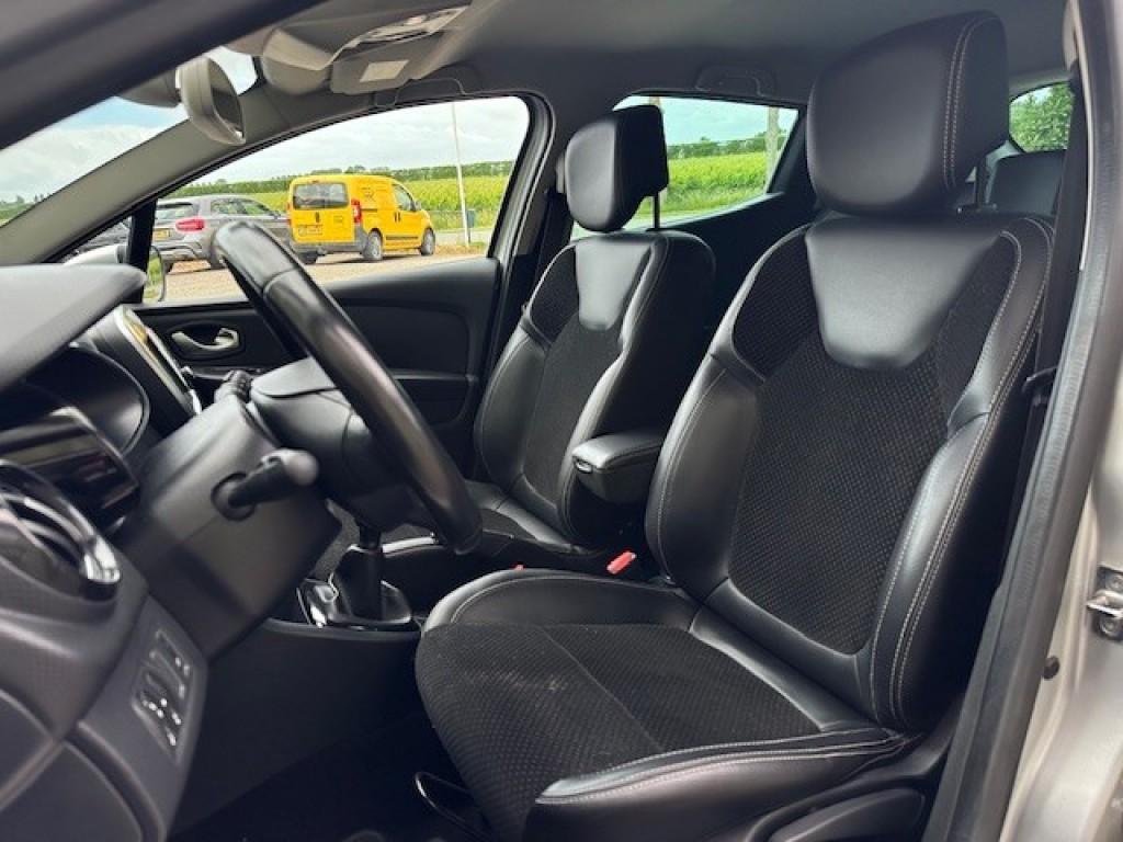 Renault Clio 0.9 tce intense lednavleder int.trekhaak