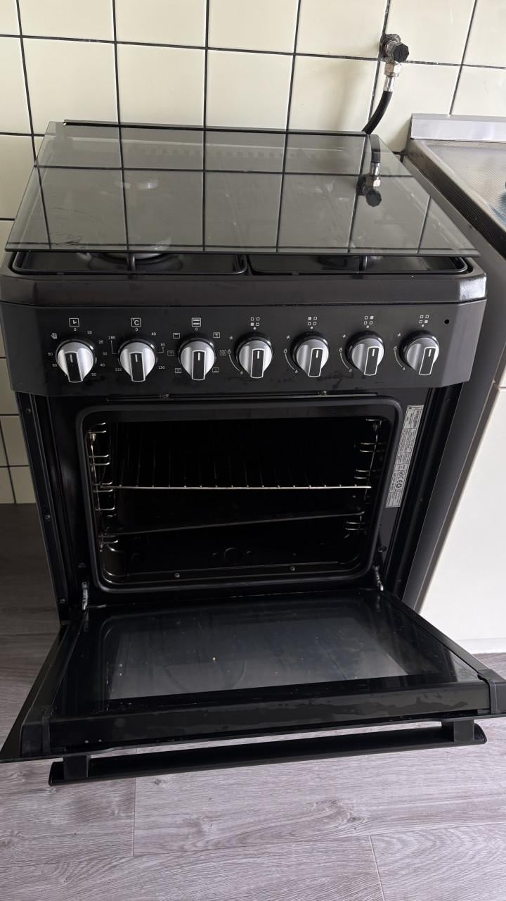 Vrijstaand gasfornuis/oven