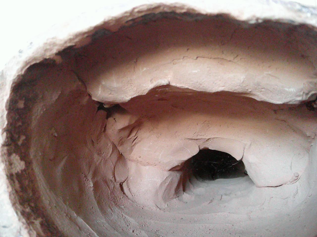 VERGULD SPAANS TERRA COTTA  VROEG 19DE EEUW.