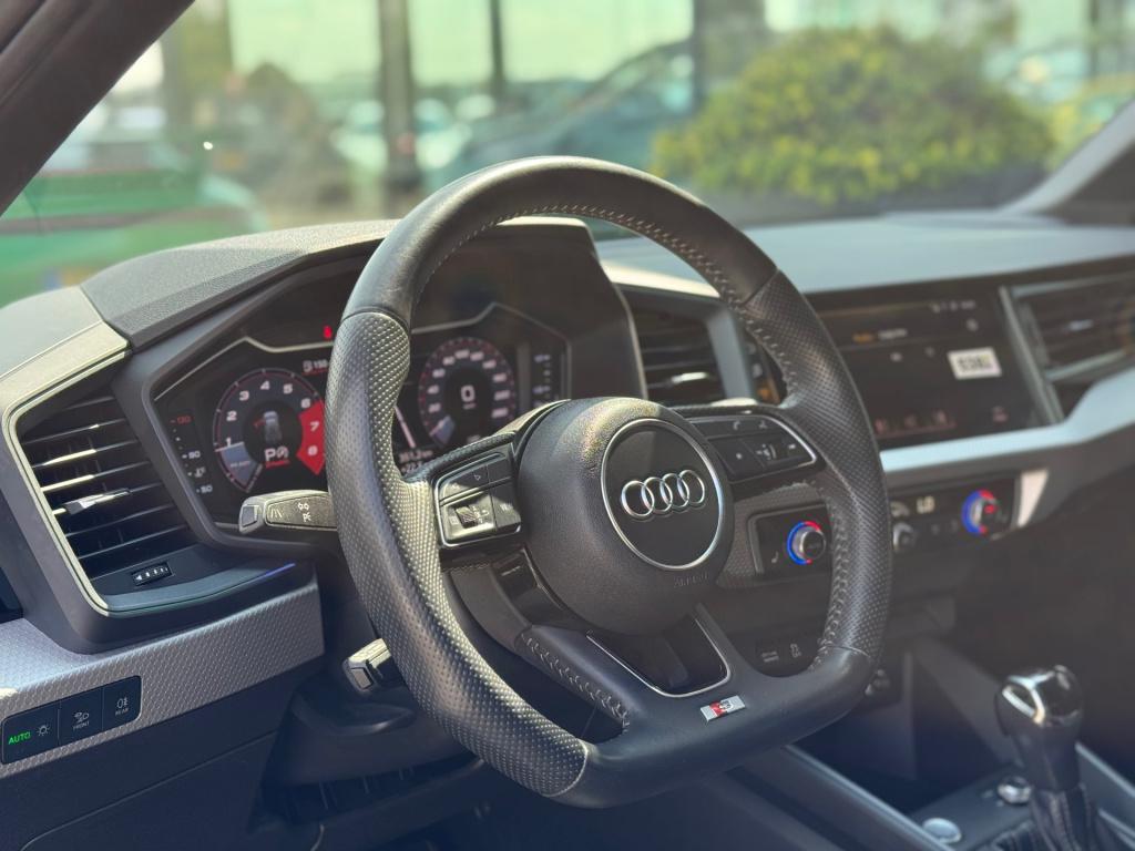 Audi A1 Sportback 40 tfsi edition one * keyless * matrix led * b&o * sfeerv